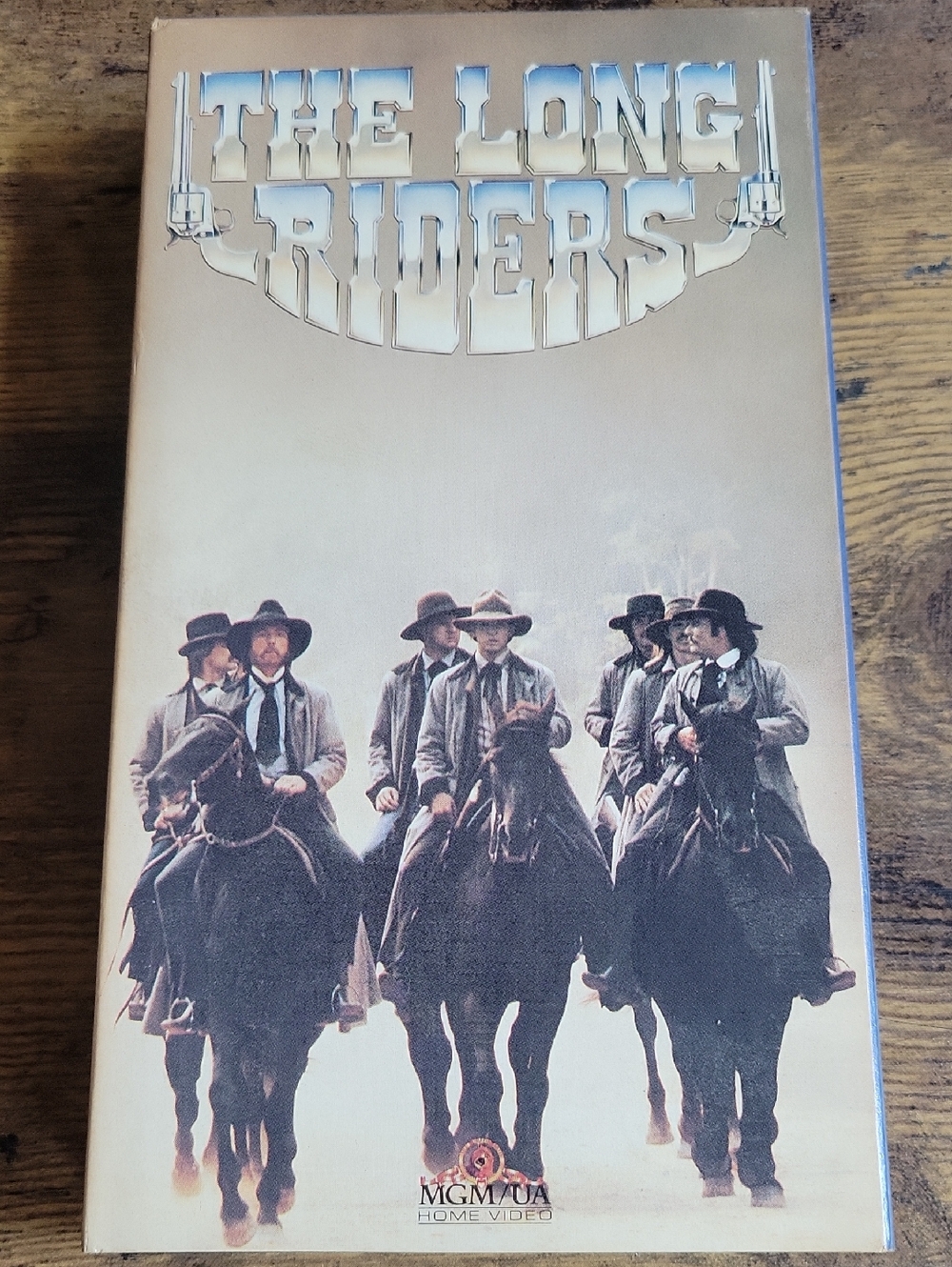The Long Riders VHS Movie - Beige Western Cover